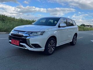 2022 Mitsubishi Outlander III Рестайлинг 3, белый, 2110000 рублей, вид 1