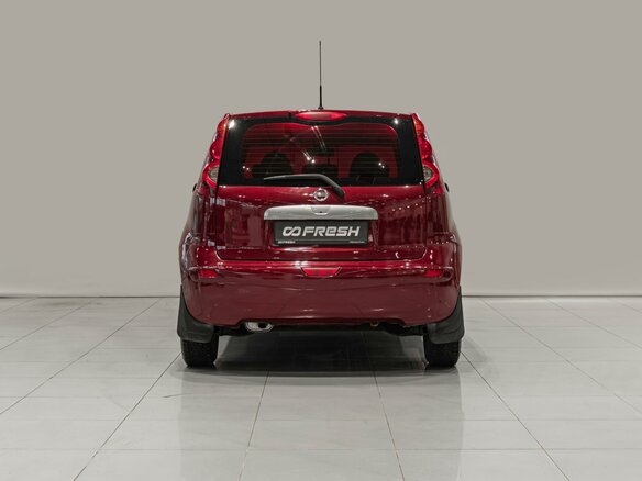 2011 Nissan Note I Рестайлинг, красный - вид 3