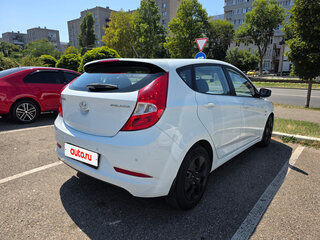 2015 Hyundai Solaris I Рестайлинг, белый, 1100000 рублей, вид 3