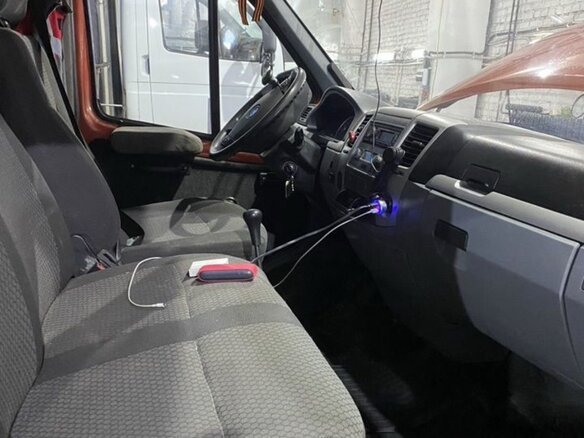 2010 ГАЗ ГАЗель (3302), оранжевый, 770000 рублей - вид 4