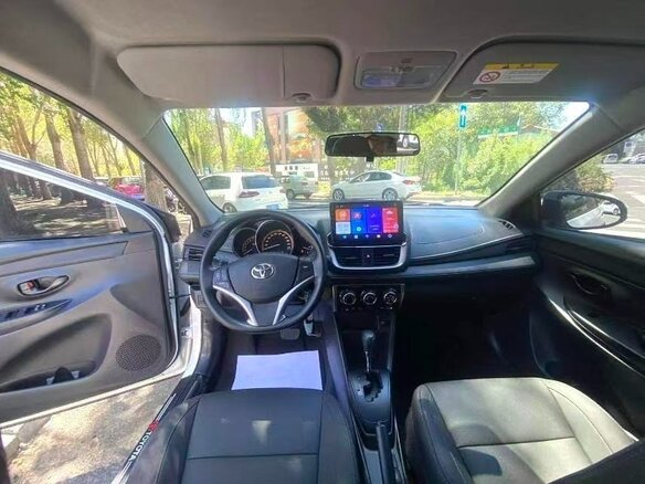 2022 Toyota Yaris L X XP150 Рестайлинг, белый, 1301000 рублей - вид 10