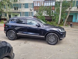 2015 Volkswagen Touareg II Рестайлинг, чёрный, 2990000 рублей, вид 5