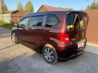2011 Honda Freed I Рестайлинг, красный, 1100000 рублей, вид 3