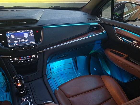 2021 Cadillac XT5 I Рестайлинг, чёрный, 3600000 рублей - вид 9