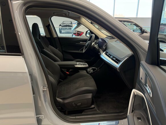 2026 BMW X1 Long 25Li xDrive III (U11/U12), серый, 5990000 рублей - вид 14