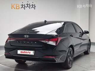 2023 Hyundai Avante VII, чёрный, 1690005 рублей, вид 3