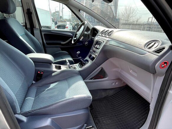 2008 Ford S-MAX I, серебристый, 920000 рублей - вид 8