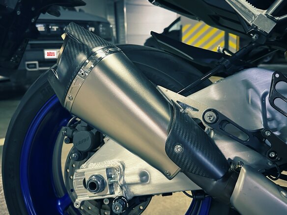 2023 Yamaha MT-10SP, чёрный, 1900000 рублей - вид 9