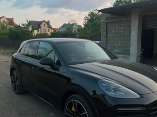 2020 Porsche Cayenne III, чёрный, 6000000 рублей, вид 2