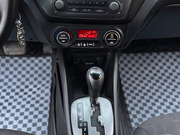 2012 Kia Rio 4-speed III, серый, 647000 рублей - вид 15