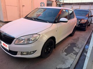 2012 Skoda Fabia II Рестайлинг, белый, 395000 рублей, вид 1
