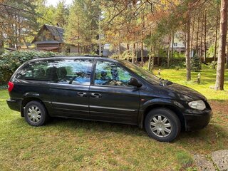 2004 Chrysler Voyager Grand IV Рестайлинг, чёрный, 850000 рублей, вид 3