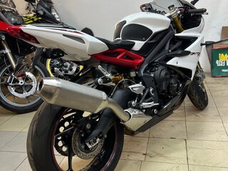 2014 Triumph Daytona 675, белый, 645000 рублей, вид 3