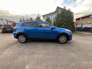 2020 Kia Rio X-Line IV, синий, 1750000 рублей, вид 4