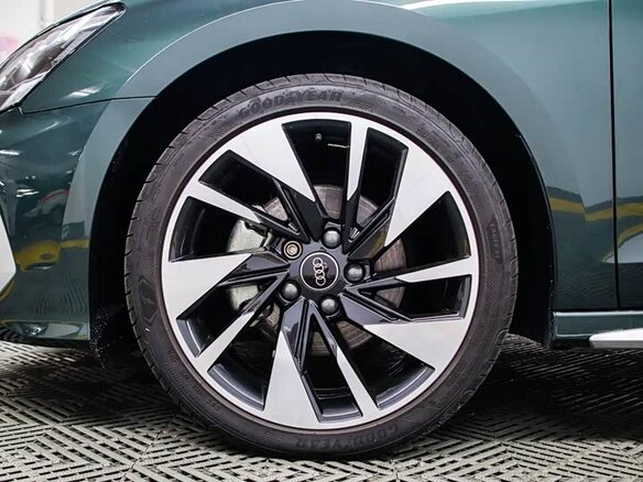 2023 Audi A3 35 TFSI Long IV (8Y), зелёный, 2530000 рублей - вид 11