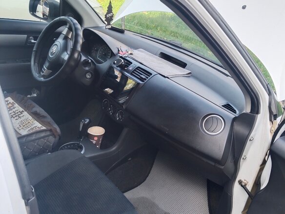 2009 Suzuki Swift III, белый, 330000 рублей - вид 4