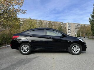 2012 Hyundai Solaris I, чёрный, 650000 рублей, вид 4