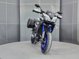 2015 Yamaha MT-09 Tracer (FJ-09), серебристый, 777000 рублей, вид 3