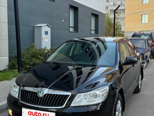 2011 Skoda Octavia II (A5) Рестайлинг, чёрный - вид 1