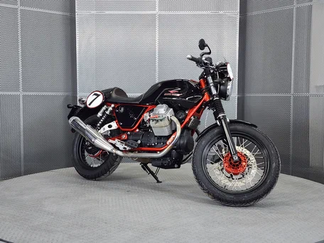 2012 Moto Guzzi V 7, чёрный, 469000 рублей, вид 2