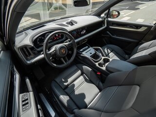 2023 Porsche Cayenne S III Рестайлинг, чёрный, 16100000 рублей, вид 5