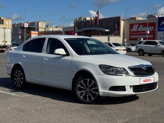 2011 Skoda Octavia II (A5) Рестайлинг, белый, 630000 рублей, вид 1
