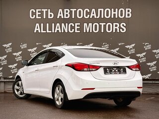 2015 Hyundai Elantra V (MD) Рестайлинг, белый, 1165000 рублей, вид 5