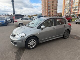 2013 Nissan Tiida I Рестайлинг, серебристый, 550000 рублей, вид 2