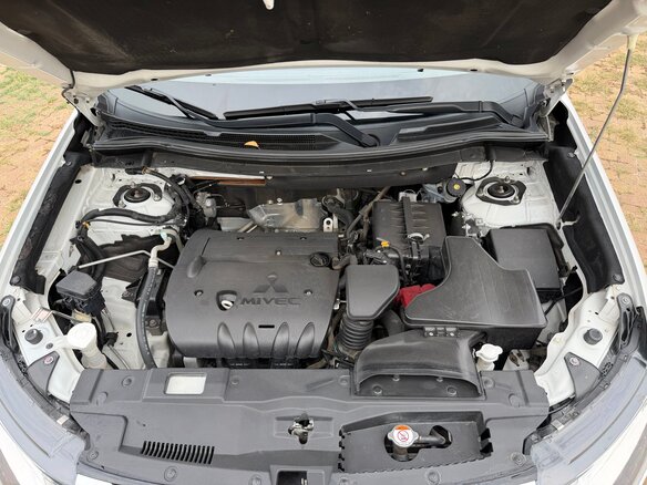 2017 Mitsubishi Outlander III Рестайлинг 2, белый, 1595000 рублей - вид 30