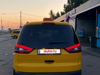 2014 Ford Galaxy II Рестайлинг, жёлтый, 600000 рублей, вид 4