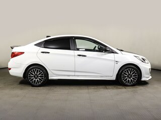 2013 Hyundai Solaris I, белый, 650000 рублей, вид 3