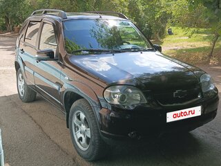 2011 Chevrolet Niva I Рестайлинг, коричневый, 550000 рублей, вид 1