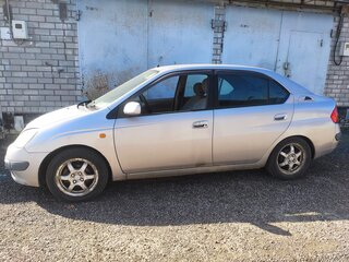 1998 Toyota Prius I (XW10), бежевый, 300000 рублей, вид 2