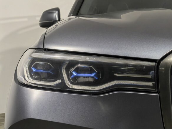 2022 BMW X7 40d I (G07), серый, 9299000 рублей - вид 8