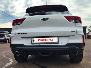 2021 Chevrolet TrailBlazer III, белый, 2200000 рублей, вид 3