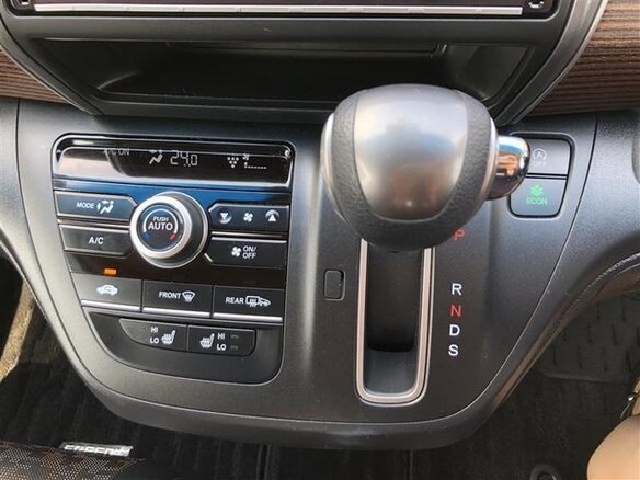 2023 Honda Freed+ II Рестайлинг, белый, 1287000 рублей - вид 11