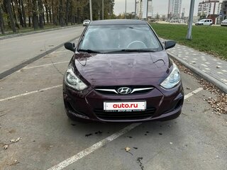 2012 Hyundai Solaris I, фиолетовый, 720000 рублей, вид 3