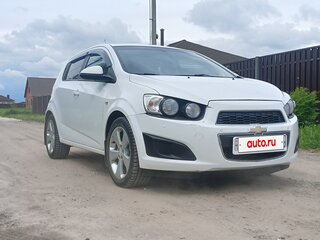 2014 Chevrolet Aveo II, белый, 680000 рублей, вид 4