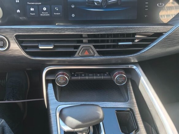 2024 Geely Tugella I Рестайлинг, белый, 3050000 рублей - вид 10