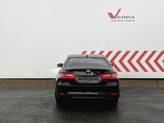 2021 Toyota Camry VIII (XV70), чёрный, 3360000 рублей, вид 3