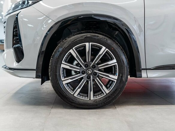 2024 Changan CS75 Plus III, серый, 2900000 рублей - вид 8