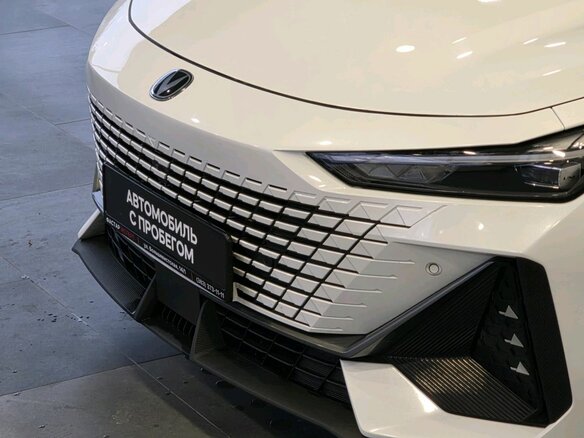 2023 Changan UNI-V I, белый - вид 11