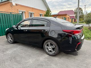 2019 Kia Rio IV, чёрный, 1500000 рублей, вид 5