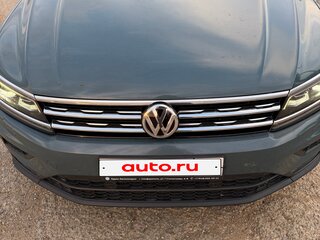 2019 Volkswagen Tiguan II, серый, 2550000 рублей, вид 2