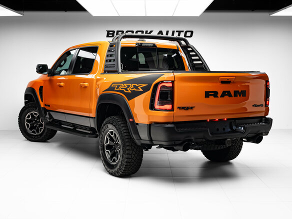 2021 Ram 1500 Crew Cab TRX V, оранжевый, 14290000 рублей - вид 5