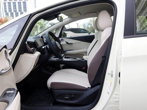 2025 BYD Dolphin 45.12 kWh I Рестайлинг, бежевый, 1426000 рублей - вид 11