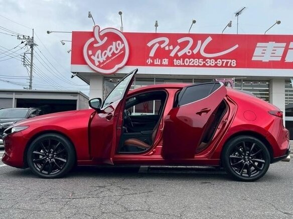 2023 Mazda 3 IV (BP), красный, 1380333 рублей - вид 37