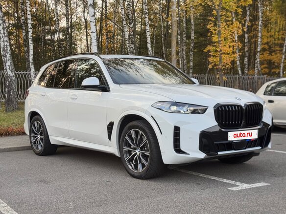 2025 BMW X5 40i IV (G05/G18) Рестайлинг, белый, 13000000 рублей - вид 1
