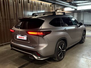 2025 Toyota Crown Kluger, серый, 7490000 рублей, вид 4