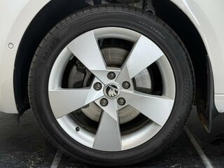 2015 Skoda Octavia III (A7), белый, 1445000 рублей, вид 5
